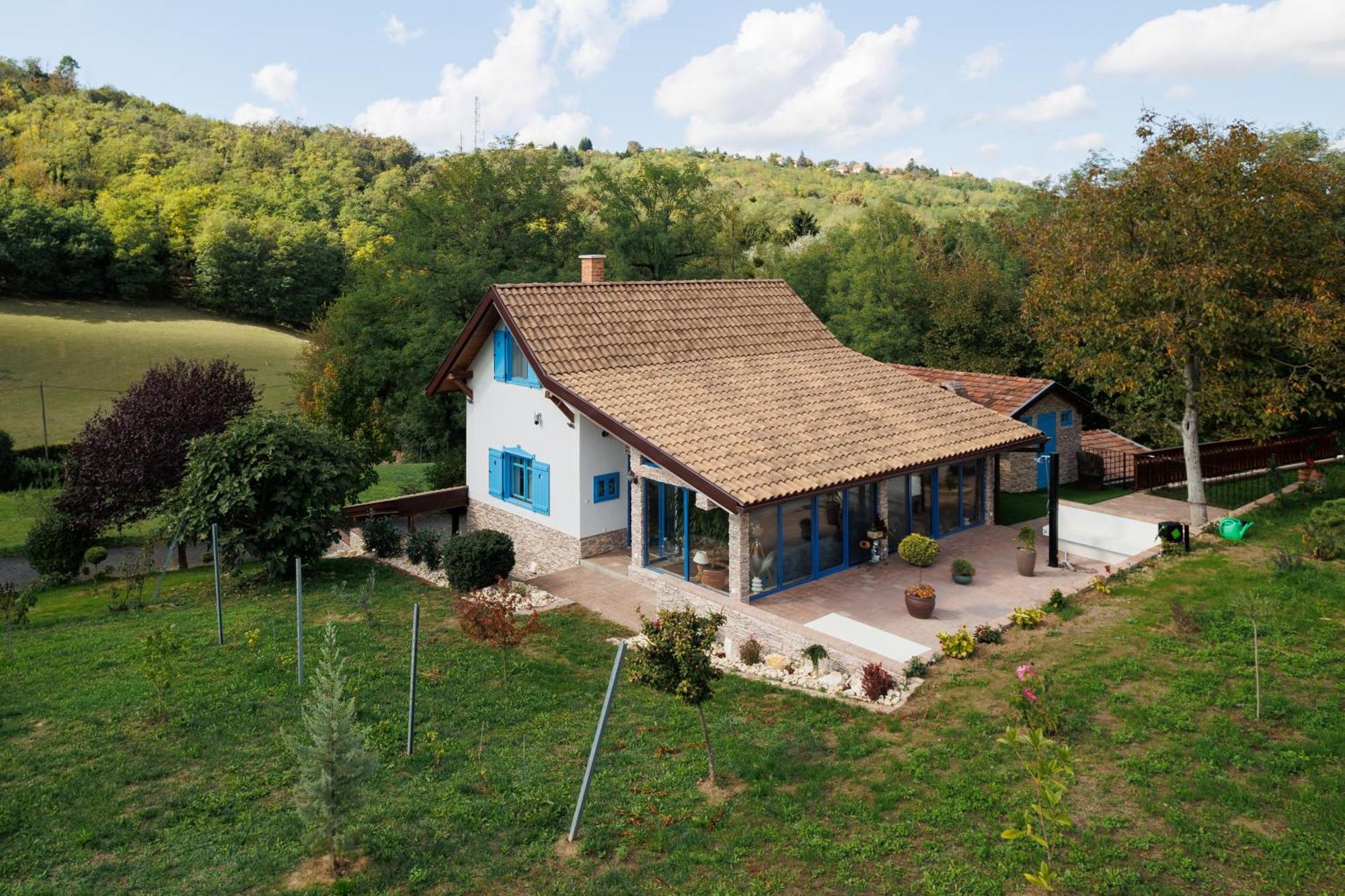 Feszek Villa Zalaegerszeg Buitenkant foto